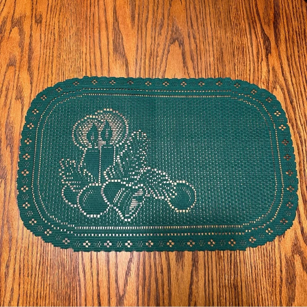 8 Green Holiday Christmas Candle Bell Cutout Placemats Entertain Dinner Party